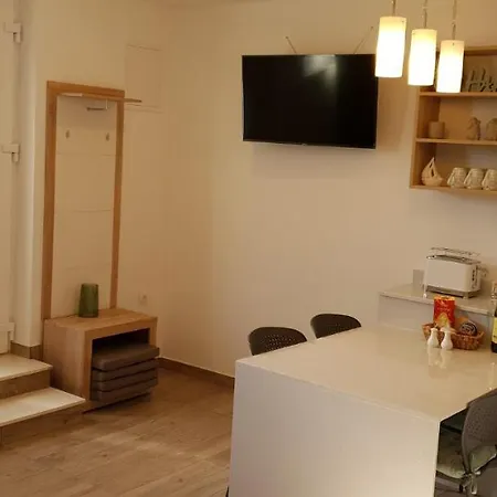 La Dolce Unit 2