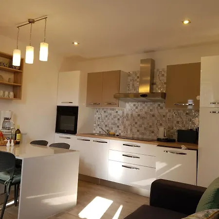 Appartement La Dolce Unit 2 *