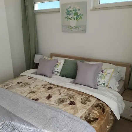 Appartement La Dolce Unit 2 *
